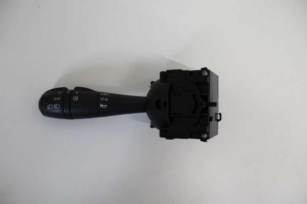 COMMODO DACIA  ( COTE CLIGNOTEUR ) - Vue 1